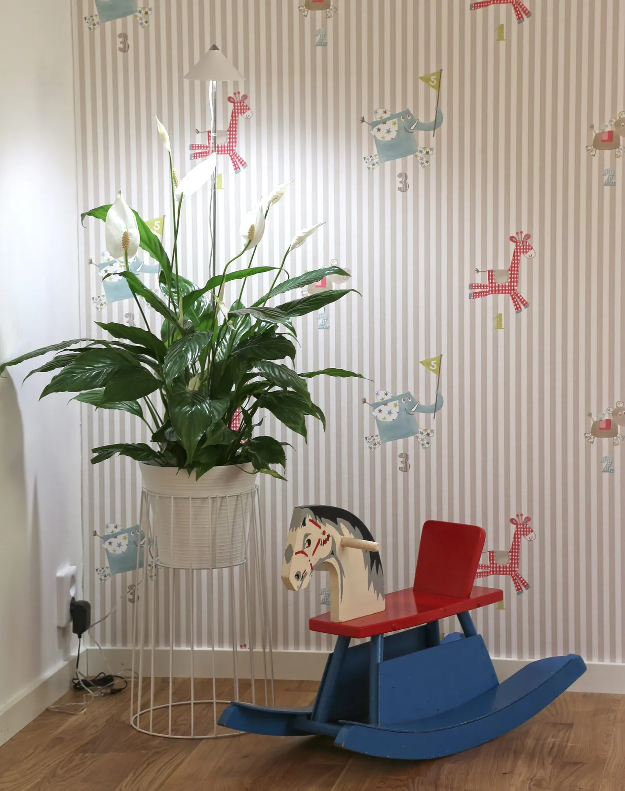 Växtlampa Venso Sunlite Vit 7W — närbild