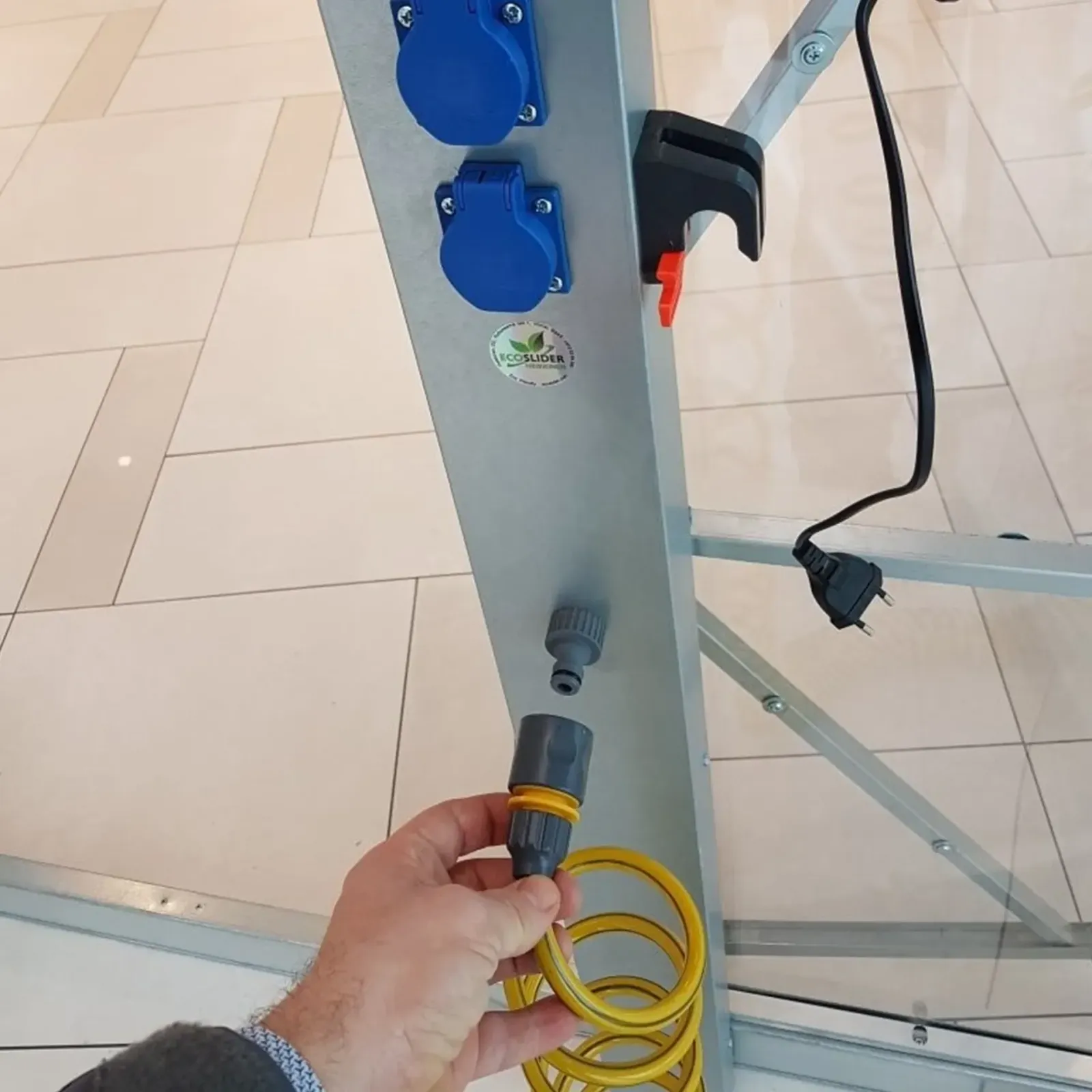 El- och vattenmodul till EcoSlider växthus - miniatyr 2