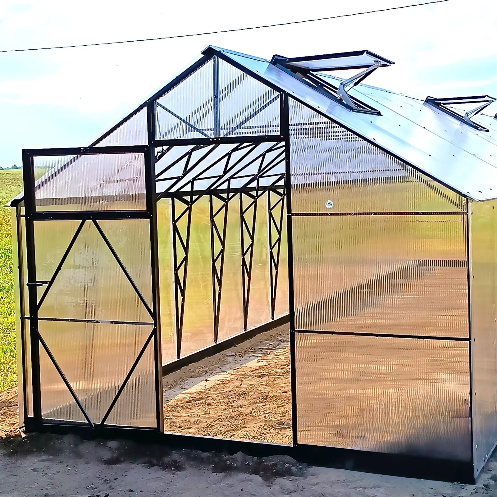 EcoSlider Lux 3,0 invändigt med plantor och odlingar