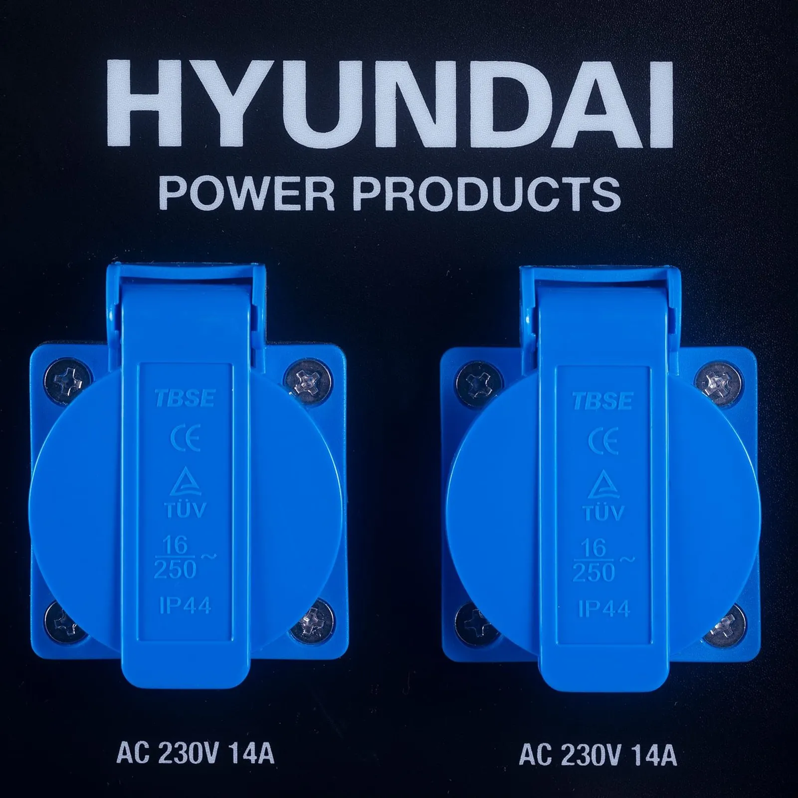 Bensingenerator Hyundai Konverter 3,2 kW — detalj 2