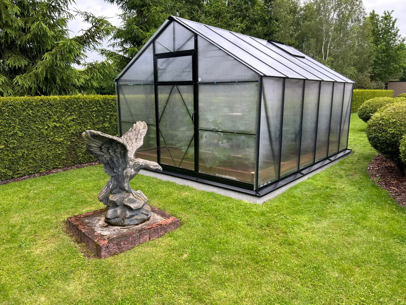 EcoSlider Lux 3,0 12,3 m² snett framifrån, gaveldörr och takfönster synliga