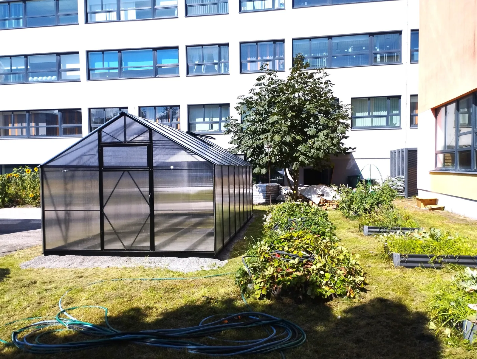 EcoSlider Lux 3,0 16,5 m² rakt framifrån med båda gaveldörrarna