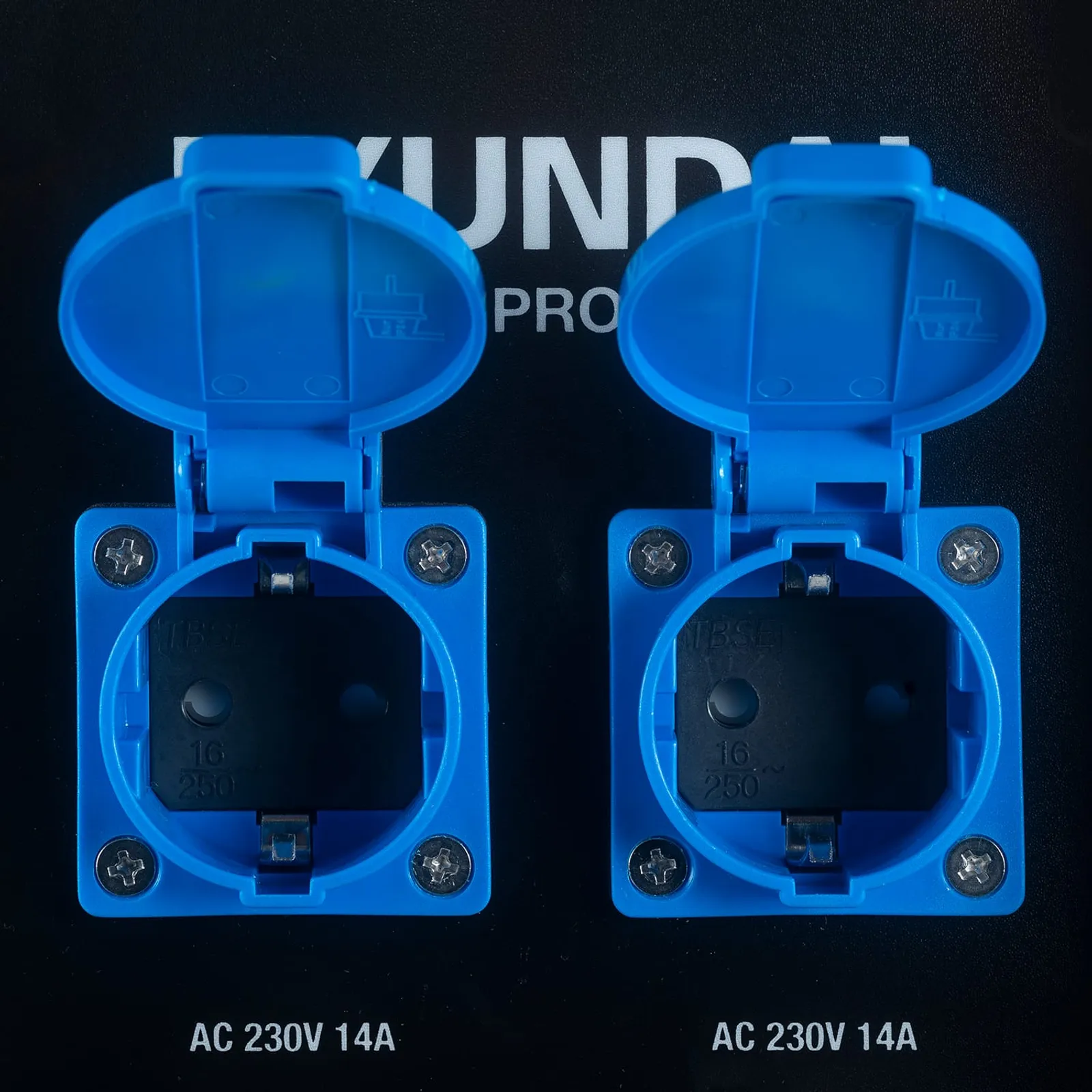Bensingenerator Hyundai Konverter 3,2 kW — detalj 3