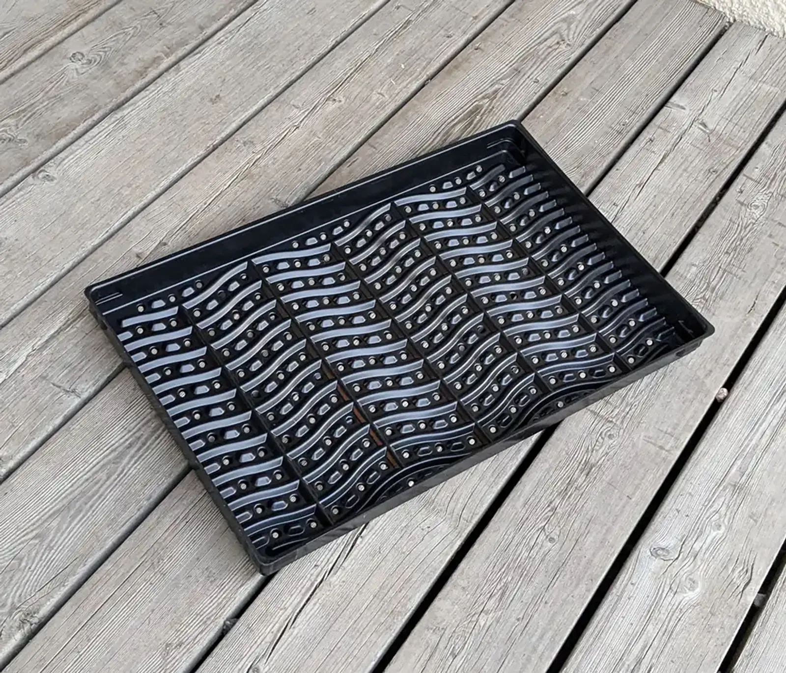 Bricka Quickpot högkant med hål 356x553x42mm