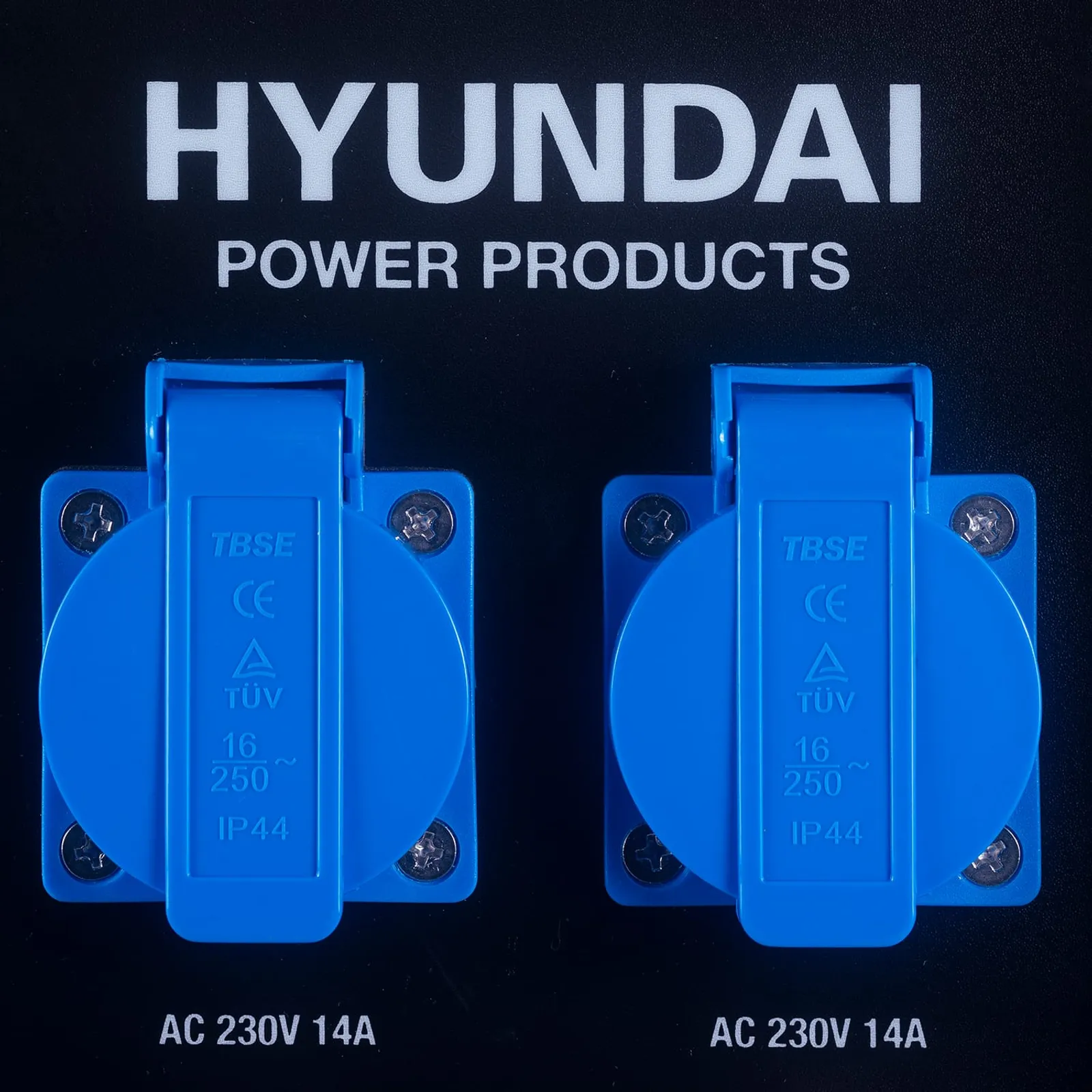 Bensingenerator Hyundai Konverter 3,2 kW — detalj 2